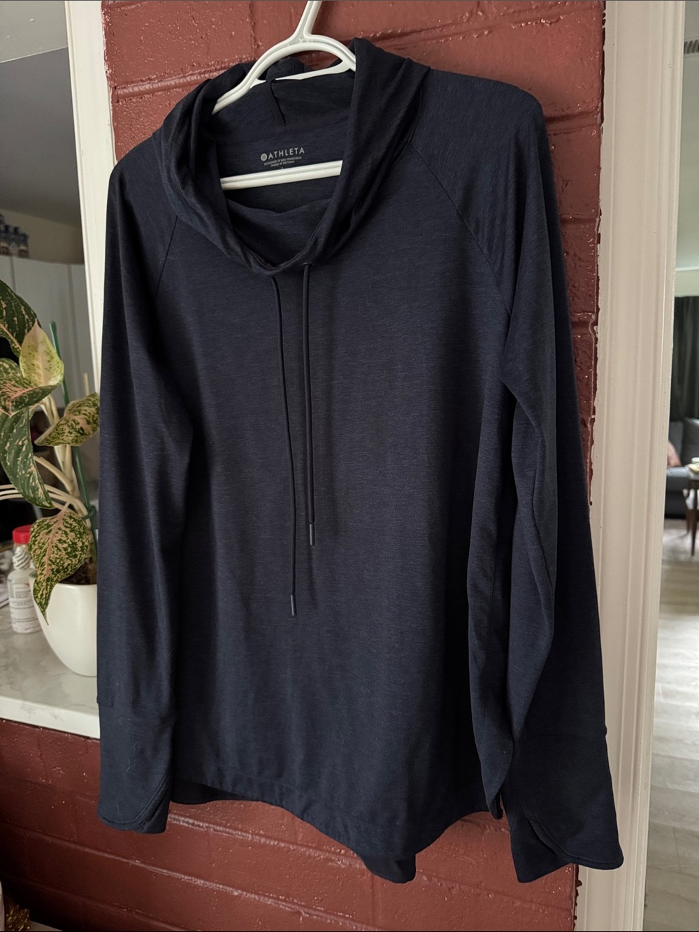 Athleta Breezy Cowl Neck Hoodie in Navy with Drawstring and Thumbholes Large - Picture 3 of 8